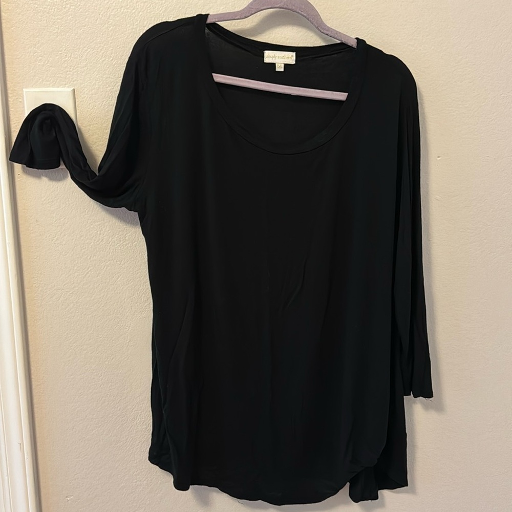 Simply Southern 3/4 Sleeve, knotted hem, stretchy, tunic like top